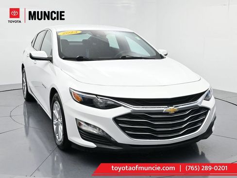 Used 2023 Chevrolet Malibu LT image 1
