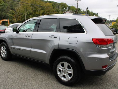 Used 2017 Jeep Grand Cherokee Laredo w/ Quick Order Package 23E image 12