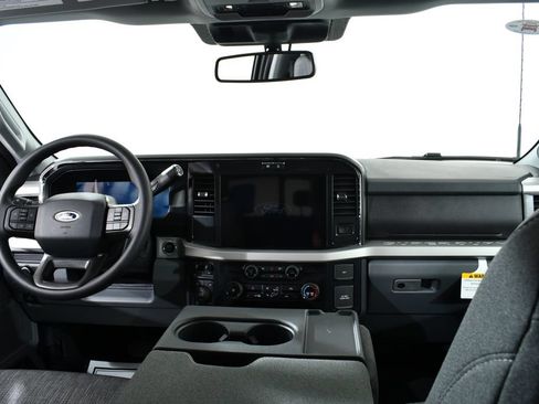 New 2026 Ford F350 XLT w/ XLT Premium Package AWD/4WD image 7