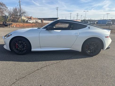 Used 2024 Nissan Z Performance w/ Floor Mat Package image 6
