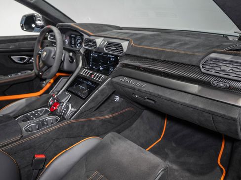 Used 2024 Lamborghini Urus Performante image 28