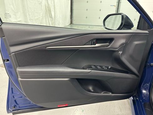 Used 2025 Toyota Camry LE image 8