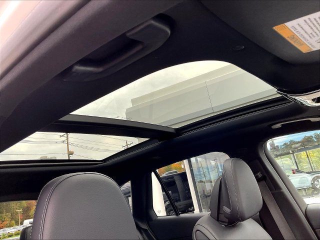 Used 2026 Mercedes-Benz GLC 300 4MATIC image 29