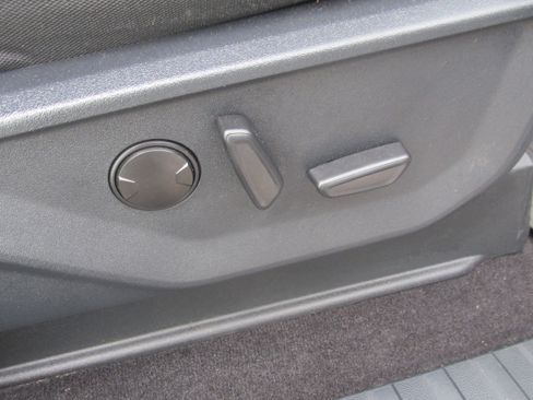 Certified 2022 Ford F150 XLT w/ Equipment Group 302A High image 27