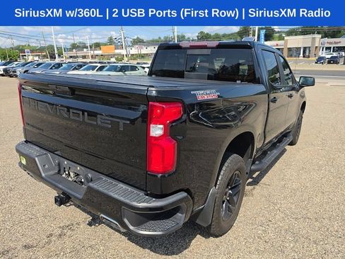 Used 2021 Chevrolet Silverado 1500 LT Trail Boss w/ Convenience Package II AWD/4WD image 3