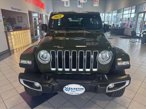 Used 2021 Jeep Wrangler Unlimited Sahara w/ Uconnect 4C Nav & Sound Group image 2