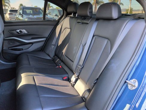 Used 2023 BMW 330i Sedan w/ Premium Package RWD image 31