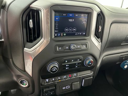 Certified 2024 Chevrolet Silverado 2500 Custom w/ Custom Value Package AWD/4WD image 33