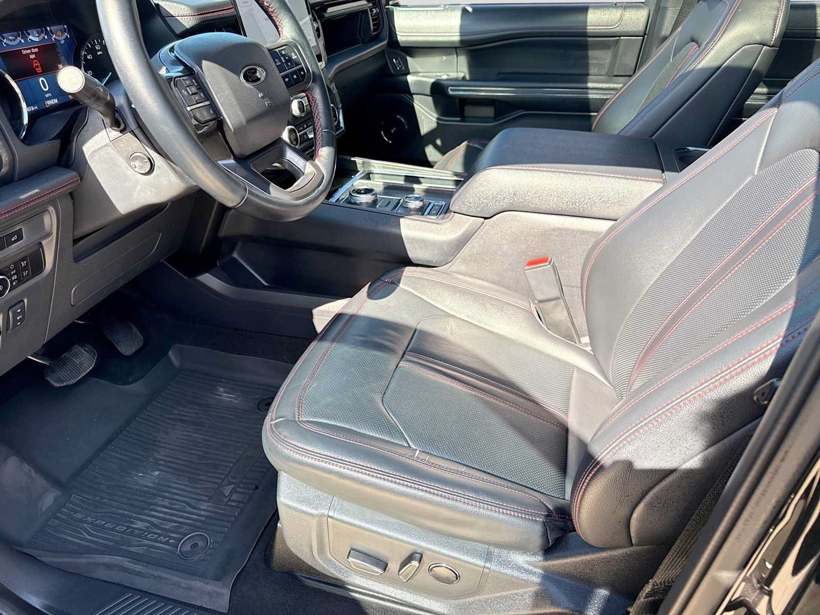 Used 2023 Ford Expedition Limited AWD/4WD image 15