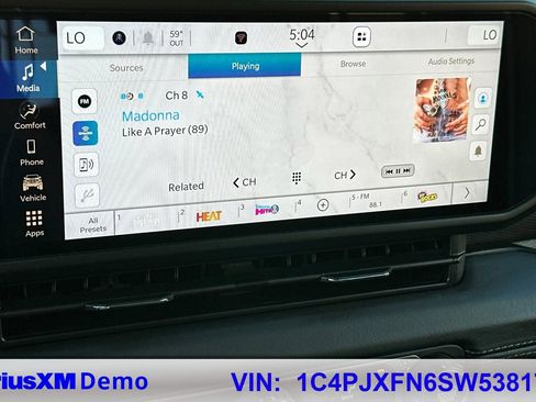 Used 2025 Jeep Wrangler Unlimited Rubicon image 28