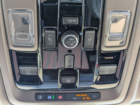 New 2026 GMC Yukon XL Denali w/ Denali Reserve Package image 34