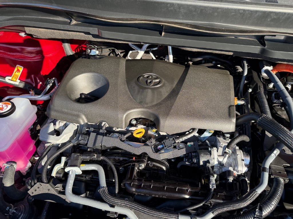 Used 2025 Toyota Sienna Platinum AWD/4WD image 31