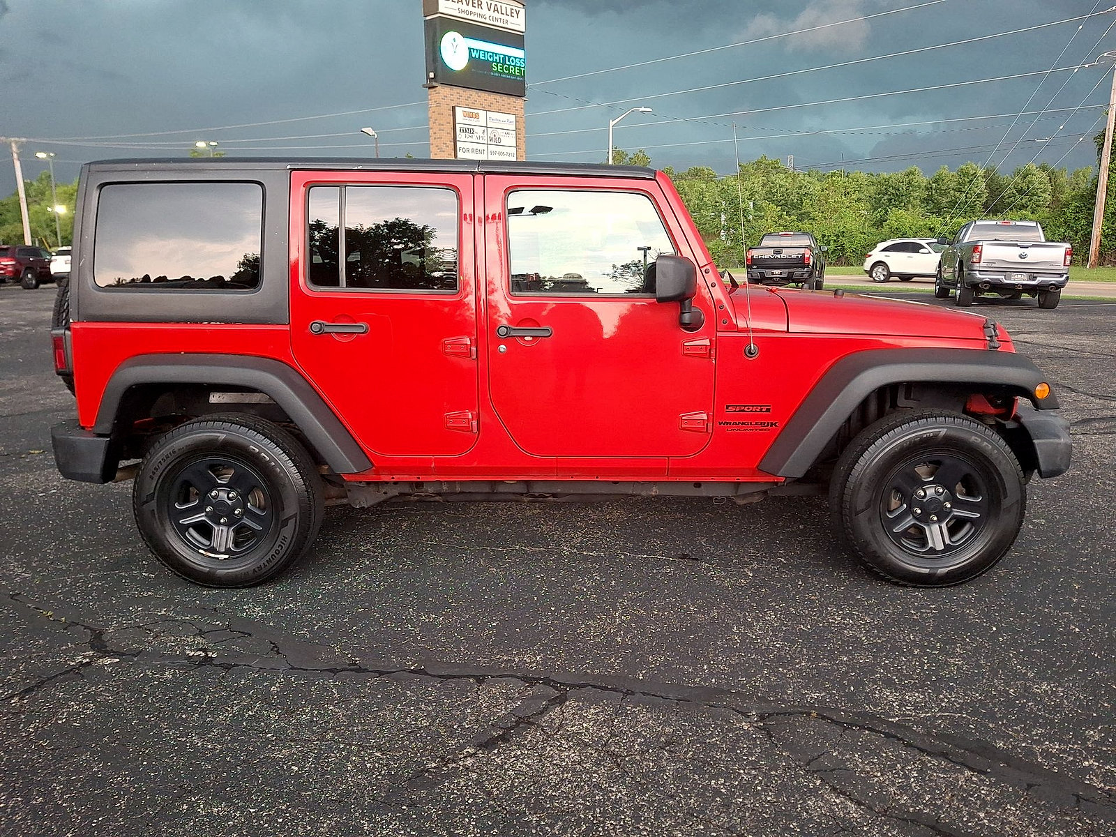 Used 2018 Jeep Wrangler Unlimited Sport w/ Connectivity Group AWD/4WD image 24