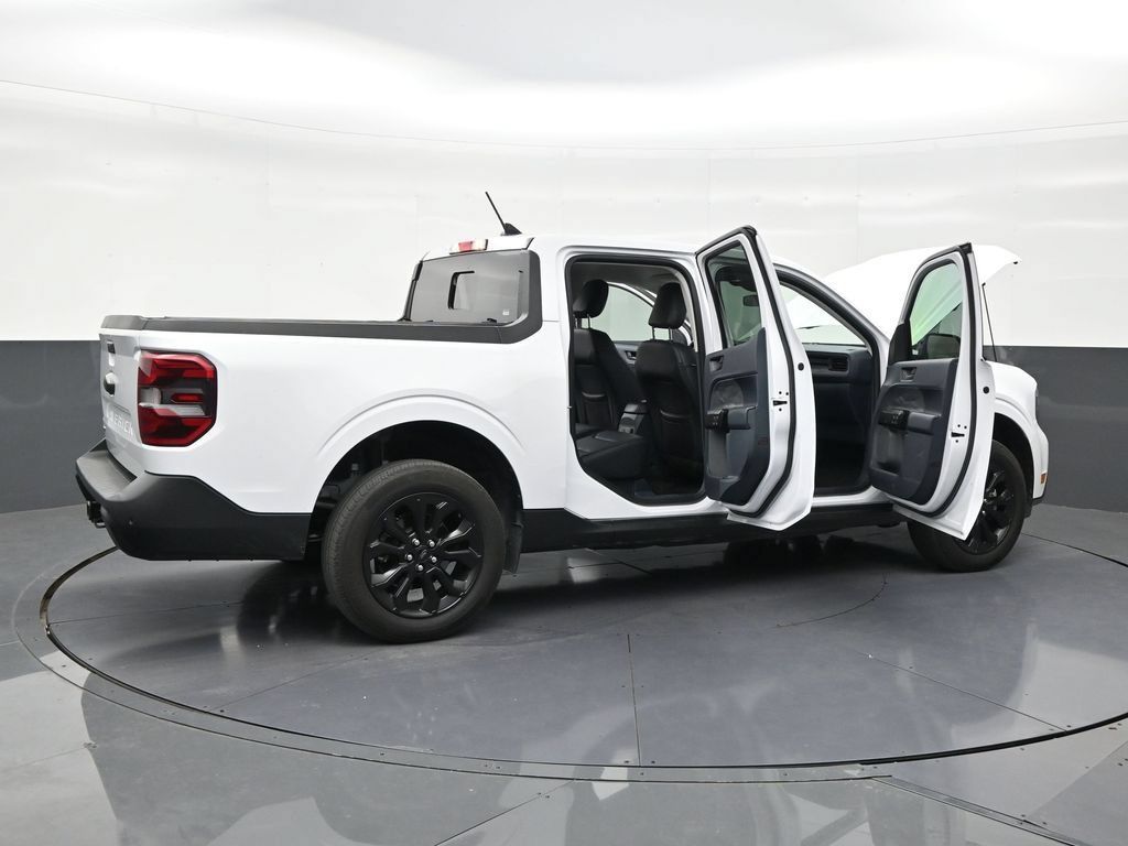 Used 2024 Ford Maverick Lariat w/ Black Appearance Package FWD image 28