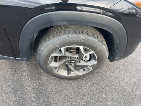 Used 2024 Chevrolet Trax LT w/ LT Convenience Package image 25