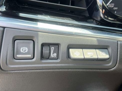 Used 2024 Cadillac XT6 Premium Luxury w/ Platinum Package AWD/4WD image 24