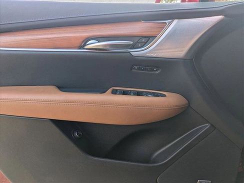 Used 2020 Cadillac XT5 Premium Luxury image 8