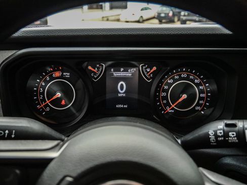 Used 2025 Jeep Wrangler Sport AWD/4WD image 52