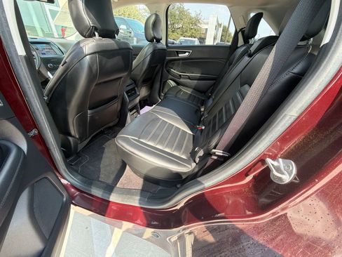 Used 2019 Ford Edge SEL w/ Equipment Group 201A FWD image 13