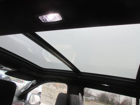 New 2026 GMC Yukon Denali w/ Denali Reserve Package image 15