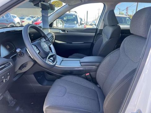 Used 2023 Hyundai Palisade SE image 15