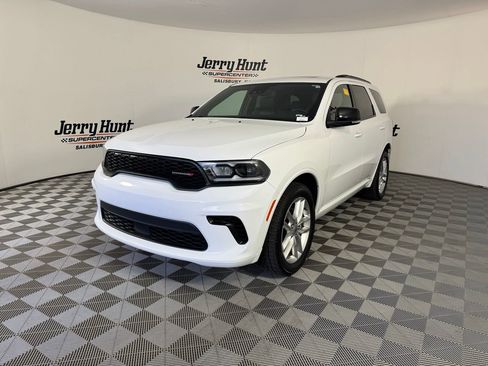 Used 2024 Dodge Durango GT image 1
