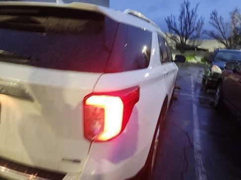 Used 2020 Ford Explorer Limited image 11