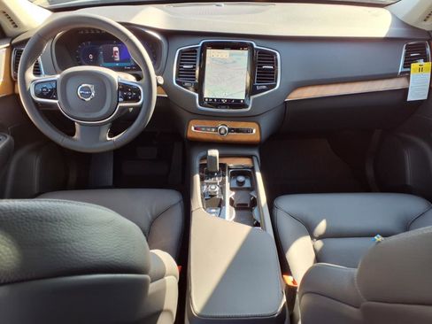 New 2025 Volvo XC90 B6 Plus w/ Protection Package Premier image 35