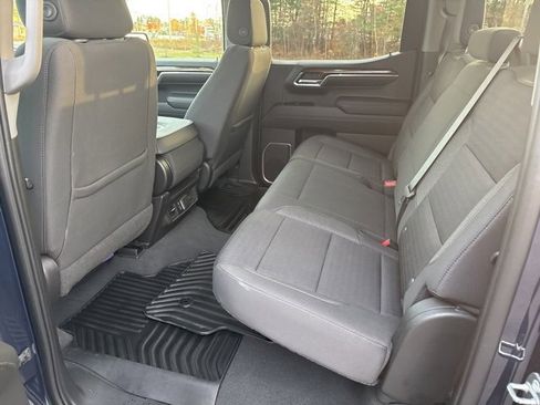 Used 2022 GMC Sierra 1500 SLE image 16