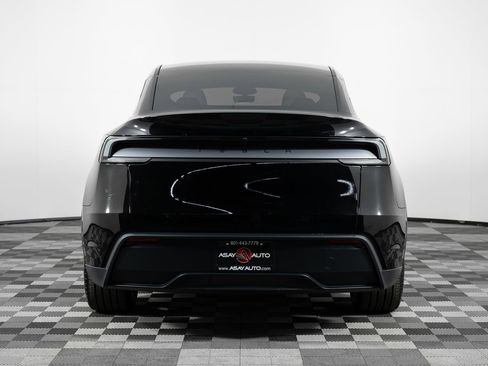 Used 2026 Tesla Model Y AWD image 6