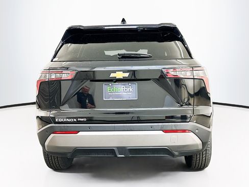 Used 2025 Chevrolet Equinox LT AWD/4WD image 7