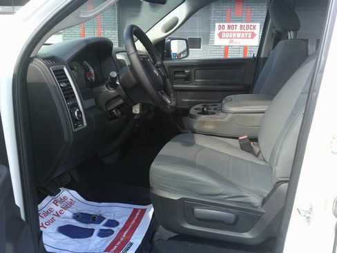 Used 2016 RAM 1500 Express AWD/4WD image 14