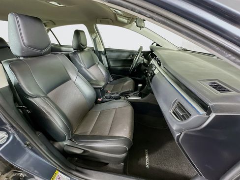 Used 2014 Toyota Corolla S image 28