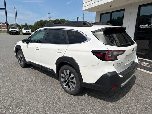 Used 2024 Subaru Outback Limited AWD/4WD image 5