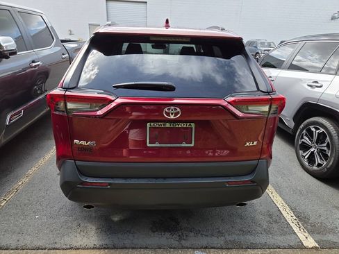 Used 2023 Toyota RAV4 XLE w/ Convenience Package FWD image 8