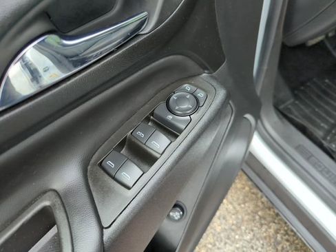 Used 2022 Chevrolet Equinox LT image 17