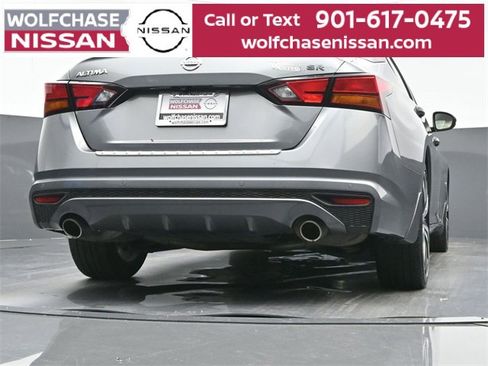 Used 2021 Nissan Altima 2.5 SR w/ SR Premium Package image 26