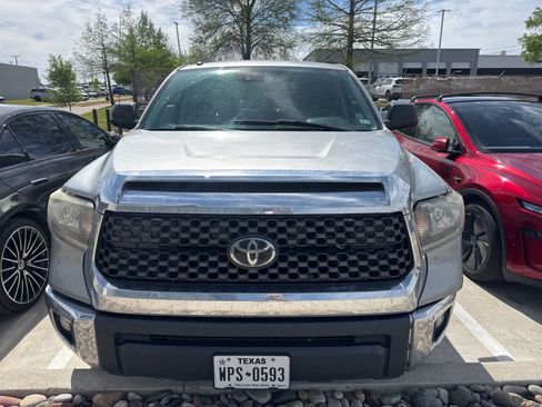 Used 2019 Toyota Tundra SR5 w/ SR5 Upgrade Package image 11