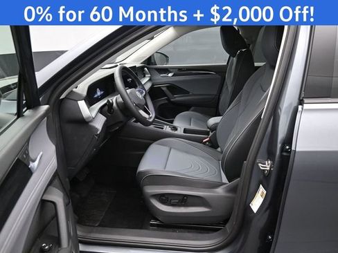 New 2026 Volkswagen Tiguan SE image 9