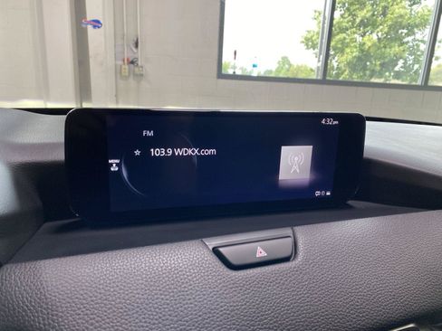 Used 2024 MAZDA CX-90 Plug-In Hybrid w/ Preferred AWD/4WD image 25