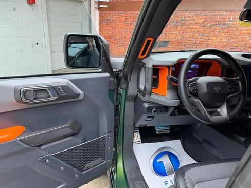 Used 2024 Ford Bronco Everglades image 9