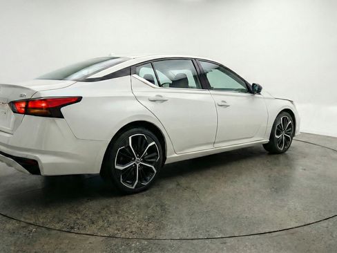 Used 2025 Nissan Altima 2.5 SR image 9