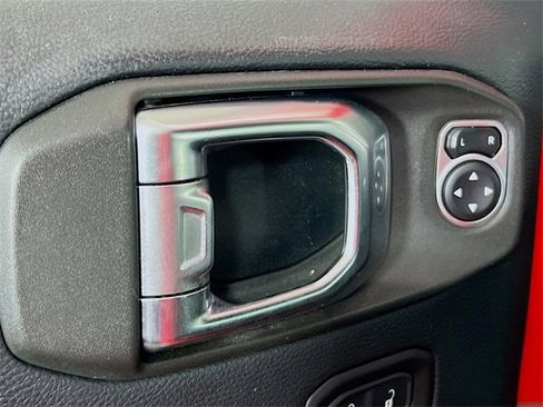 Used 2018 Jeep Wrangler Unlimited Rubicon image 14