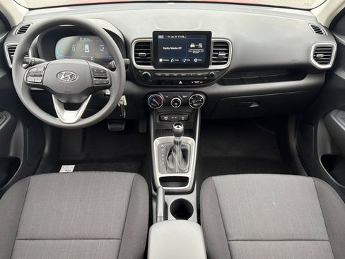 Used 2026 Hyundai Venue SE FWD image 16