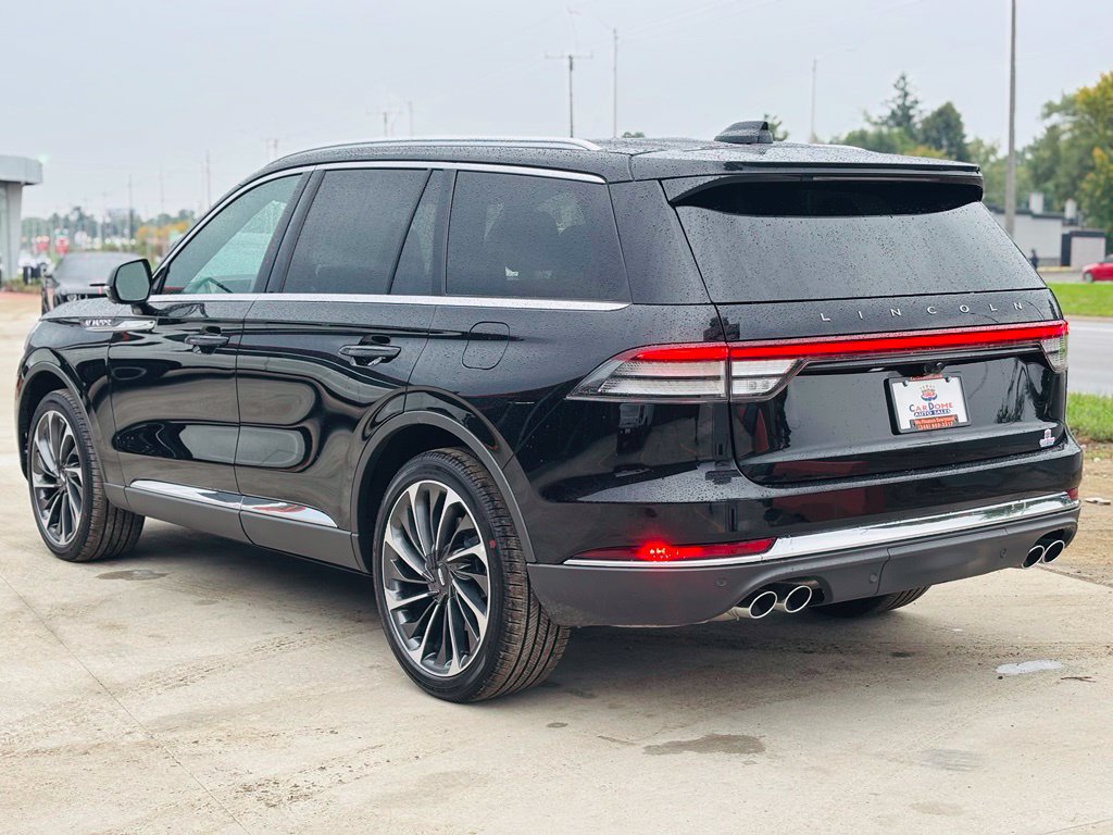 Used 2026 Lincoln Aviator Reserve AWD/4WD image 13