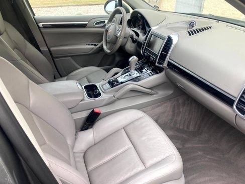 Used 2014 Porsche Cayenne image 20