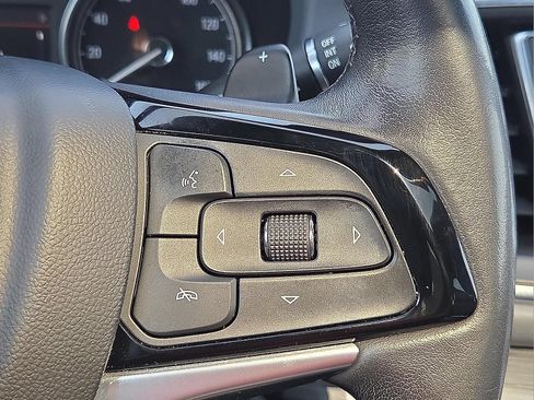 Used 2023 Buick Enclave Essence w/ Experience Buick Package FWD image 24
