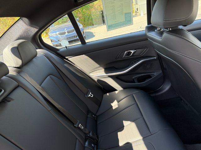 Certified 2026 BMW 330i xDrive Sedan w/ M Sport Package AWD/4WD image 18