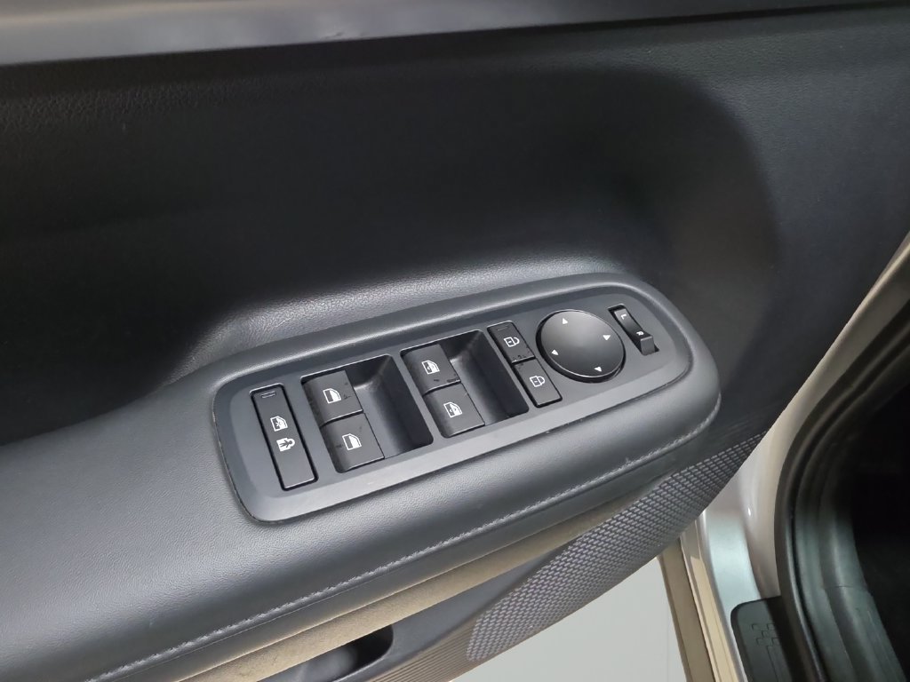 Used 2025 Hyundai Santa Fe SEL AWD/4WD image 14