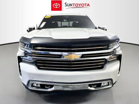Used 2020 Chevrolet Silverado 1500 High Country w/ Technology Package AWD/4WD image 10